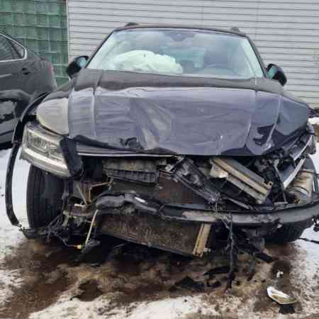 Аварийные автомобили Фольксваген Тигуан, 2019 выкупили за 1360000